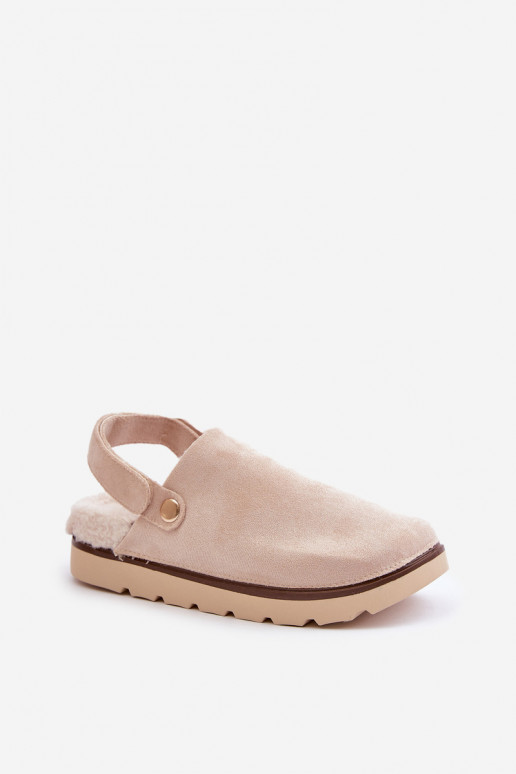 Chaussons Féminin avec une plateforme réchauffer avec de la fourrure à l intérieur Typu Baranek beige Sanilora Chaussons Féminin avec une plateforme réchauffer avec de la fourrure à l intérieur Typu Baranek beige Sanilora
