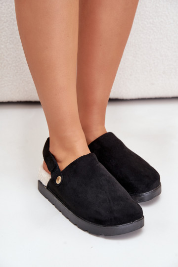 Chaussons Féminin avec une plateforme réchauffer avec de la fourrure à l intérieur Typu Baranek couleur noire Sanilora 2