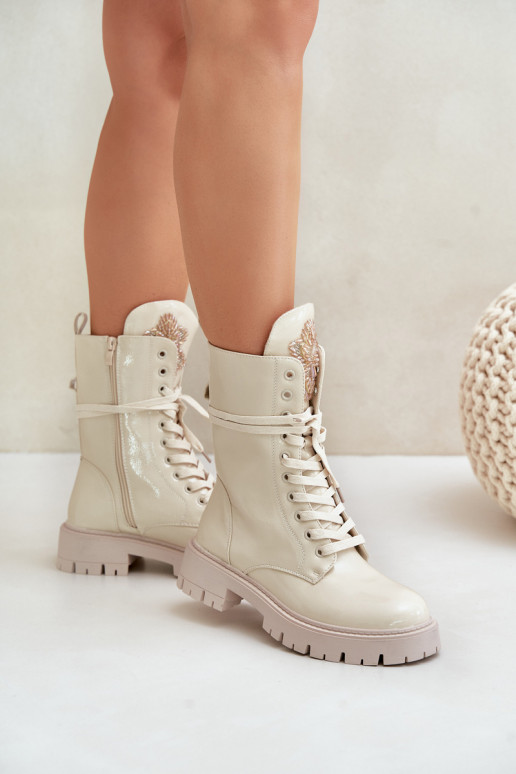 avec effet vernis réchauffer Bottines de travail avec des ornements beige Kelilea avec effet vernis réchauffer Bottines de travail avec des ornements beige Kelilea