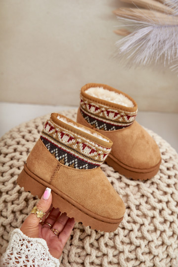 Un modèle convaincant Bottes de neige Puéril avec des écrits DANSstaÀką réchauffer avec de la fourrure à l intérieur marron Miri