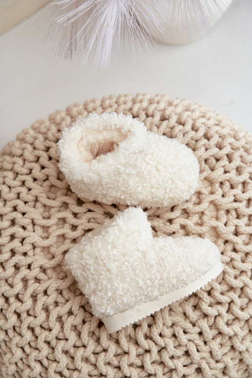 Bottes Bottes de neige Puéril avec un manteau de fourrure Typu Baranek couleur ivoire Mevael