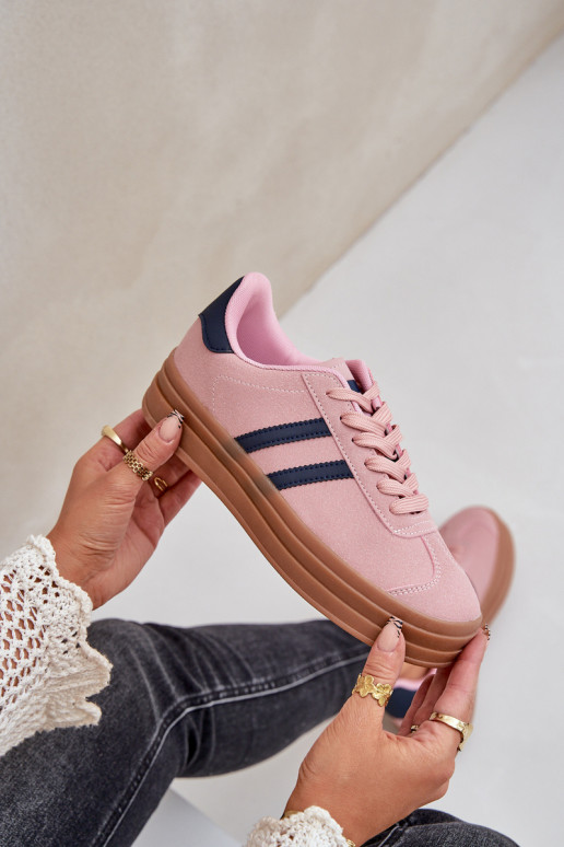 Chaussures modèle baskets Féminin avec une plateforme couleur rose Egelia Chaussures modèle baskets Féminin avec une plateforme couleur rose Egelia