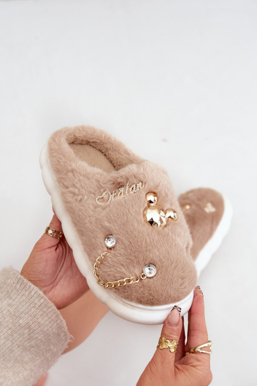 Chaussons avec fourrure et nœuds couleur sable Ivelfedi