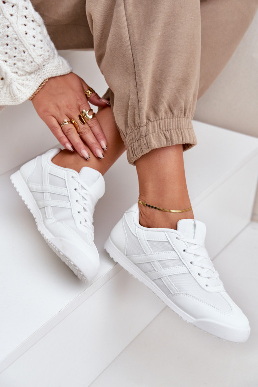Faible Baskets Chaussures de loisirs couleur blanche Eezore Faible Baskets Chaussures de loisirs couleur blanche Eezore