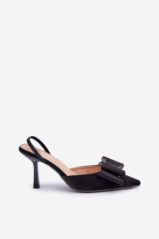 chaussures à talons hauts avec des rubans couleur noire Selatea  chaussures à talons hauts avec des rubans couleur noire Selatea