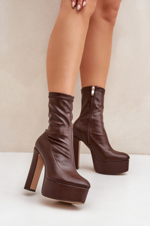 Bottes Sur des talons hauts Enregistrer et plateforme marron foncé Tennira Bottes Sur des talons hauts Enregistrer et plateforme marron foncé Tennira