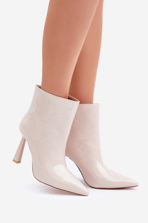 Bottines avec effet verni modèle à enfiler couleur ivoire Seliri