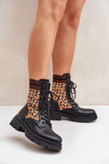 Bottines de travail Féminin avec une semelle intérieure de type chaussette avec des motifs en fourrure de léopard couleur noire  2