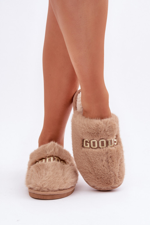 Chaussons pour femmes avec fourrure I Įjungtapisem couleur marron Kalelia