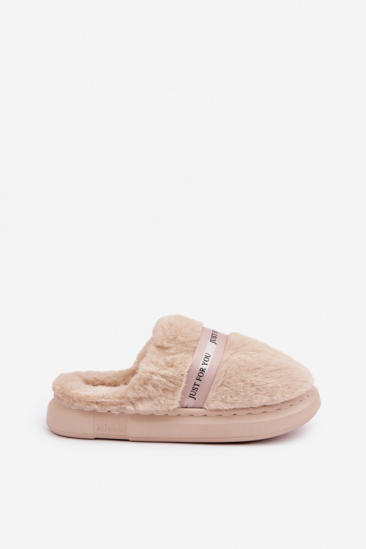 Chaussons avec fourrure et talons décorés couleur sable Savalithea