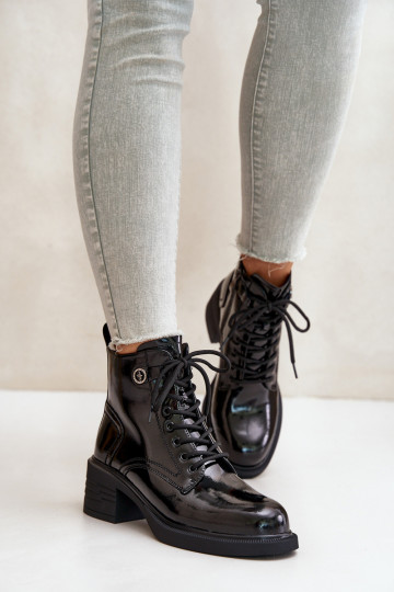 Bottines en cuir verni...