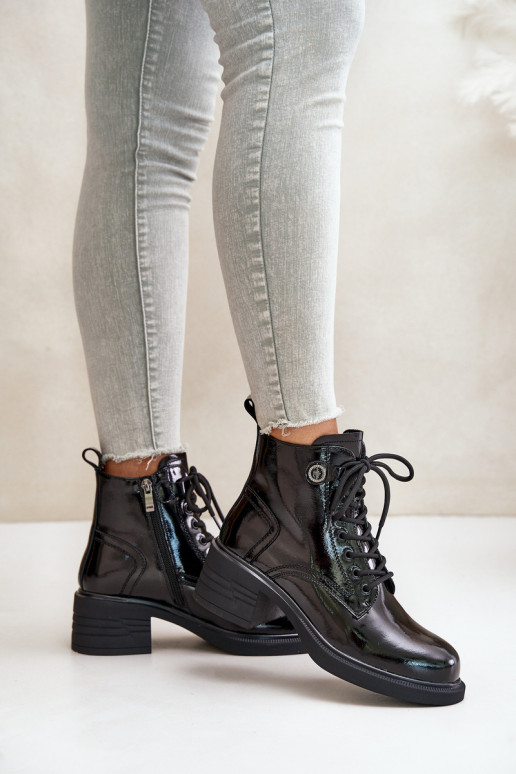 Bottines en cuir verni isolées D&A... Bottines en cuir verni isolées D&A...