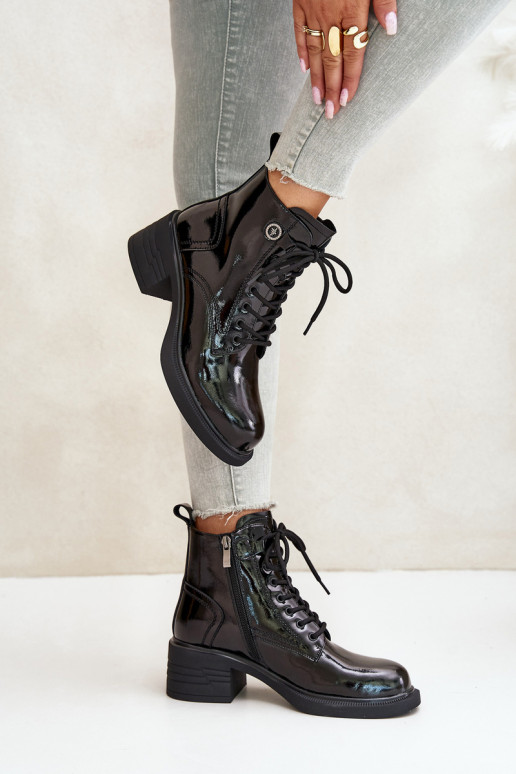 Bottines en cuir verni isolées D&A... Bottines en cuir verni isolées D&A...