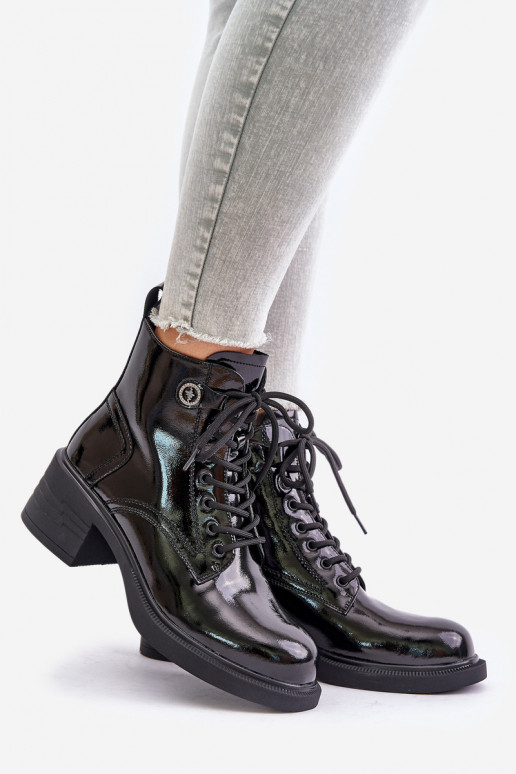 Bottines en cuir verni isolées D&A... Bottines en cuir verni isolées D&A...