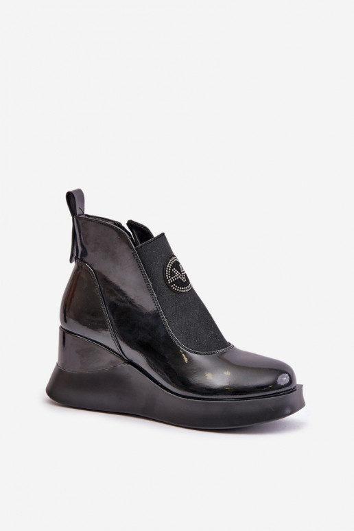 Bottines en cuir verni isolées Vinceza noires