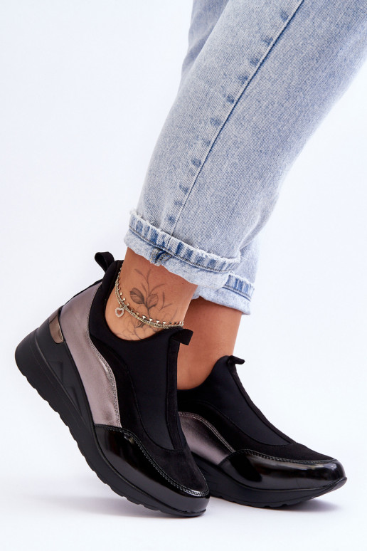 Féminin Un modèle convaincant baskets avec une plateforme Noir et-couleur argent Farro