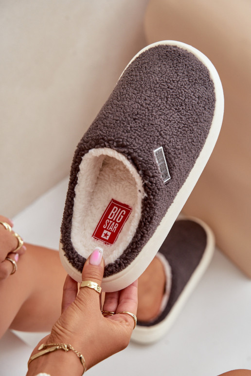 Chaussons doublés à semelle épaisse... Chaussons doublés à semelle épaisse...