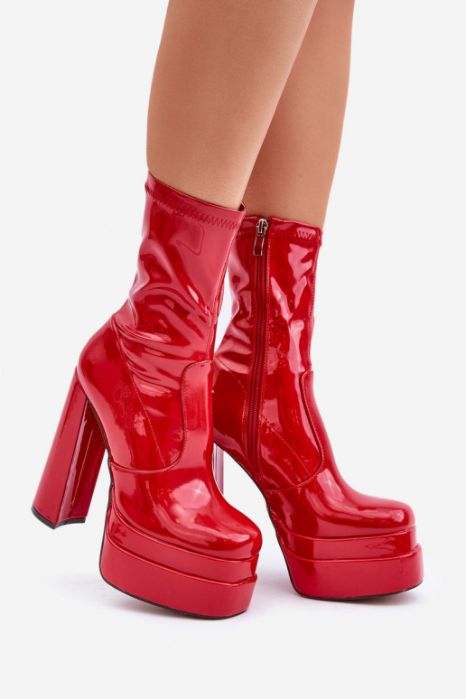 Bottines avec plateforme et inscription haute en rouge Lotisha