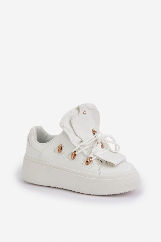 Chaussures modèle baskets Féminin avec une plateforme couleur blanche Dolistana Chaussures modèle baskets Féminin avec une plateforme couleur blanche Dolistana