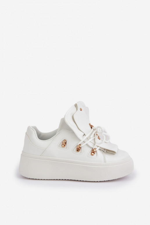 Chaussures modèle baskets Féminin avec une plateforme couleur blanche Dolistana Chaussures modèle baskets Féminin avec une plateforme couleur blanche Dolistana