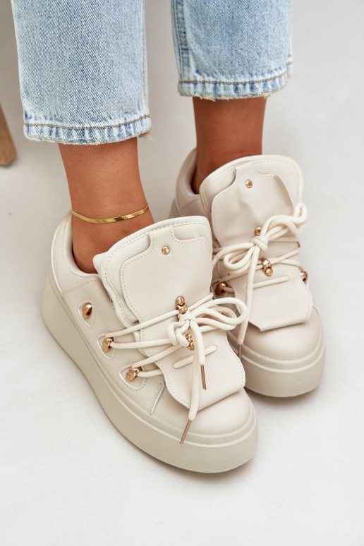 Chaussures modèle baskets Féminin avec une plateforme beige Dolistana Chaussures modèle baskets Féminin avec une plateforme beige Dolistana