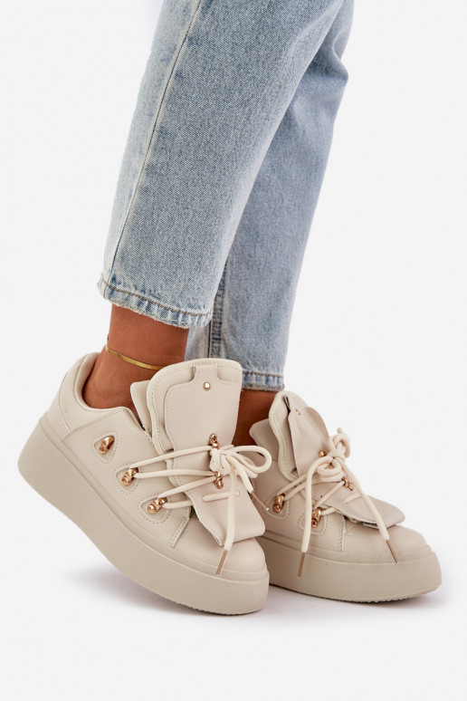 Chaussures modèle baskets Féminin avec une plateforme beige Dolistana Chaussures modèle baskets Féminin avec une plateforme beige Dolistana