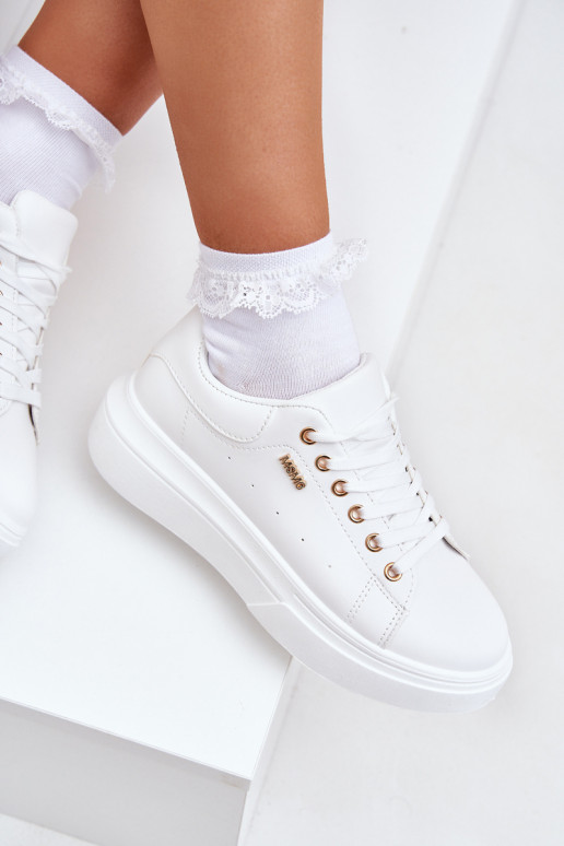 Chaussures modèle baskets Féminin avec une plateforme en cuir écologique couleur blanche Lelandine Chaussures modèle baskets Féminin avec une plateforme en cuir écologique couleur blanche Lelandine