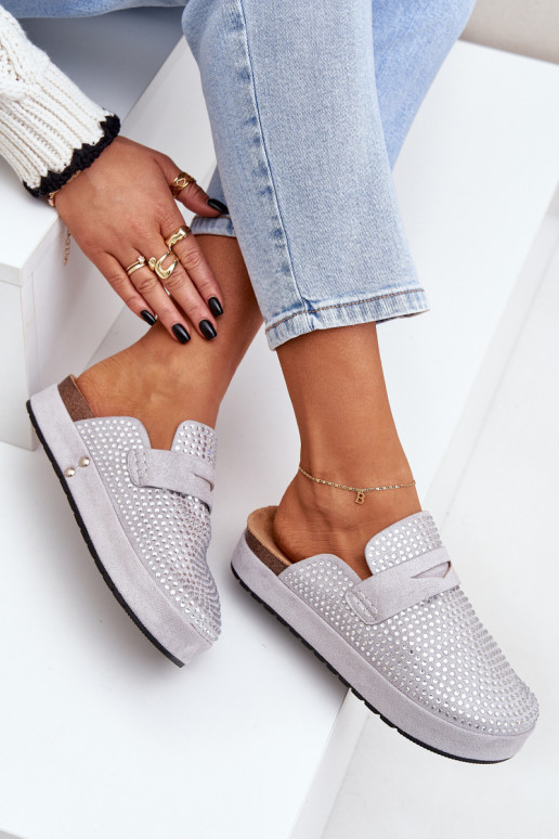 Pantoufles pour femmes Décoré Cyrkoniami avec une plateforme couleur grise Deorani Pantoufles pour femmes Décoré Cyrkoniami avec une plateforme couleur grise Deorani