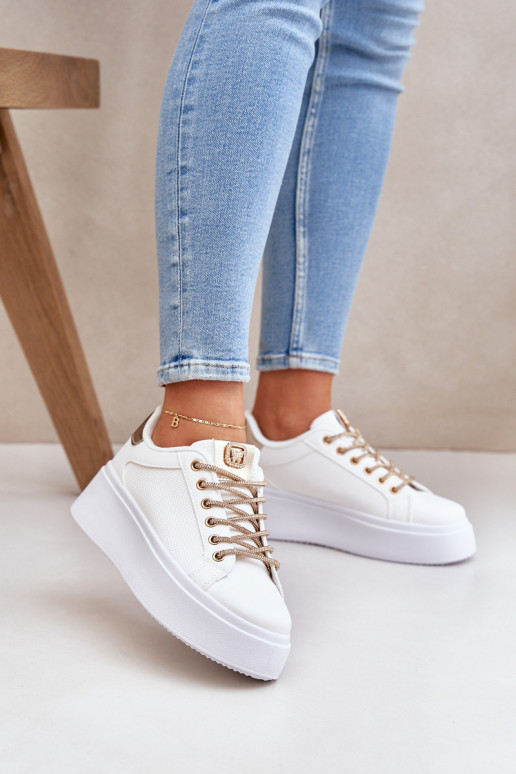 Chaussures modèle baskets avec une plateforme Avec des décorationsi SznuróÀkami Blanc-couleur dorée Fonetha