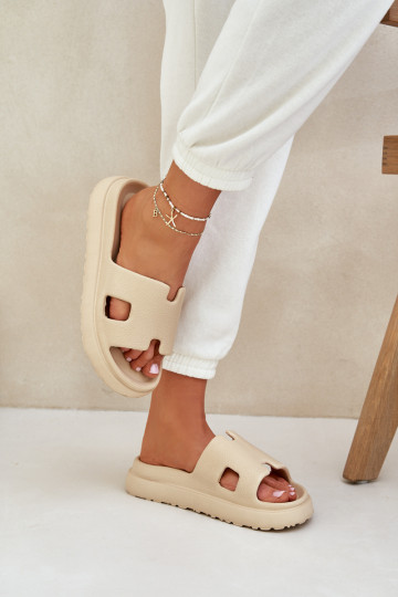 Pantoufles légères Chaussons Avec découpes beige Neladith