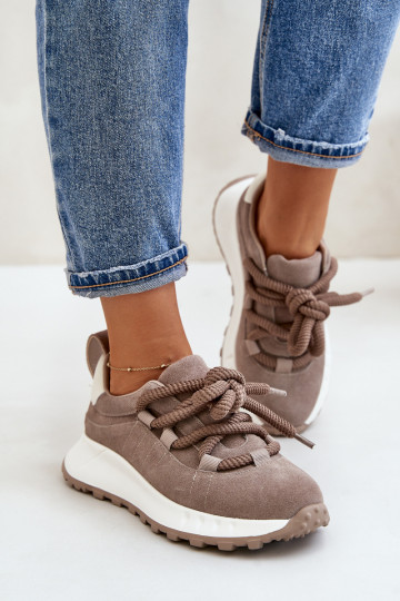 Baskets en daim couleur sable