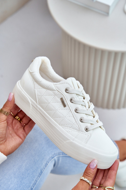 Chaussures de loisirs avec plateforme... Chaussures de loisirs avec plateforme...