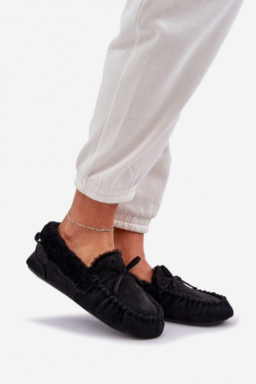 Mocassins Chaussons Féminin avec un manteau de fourrure couleur noire Kleogoria