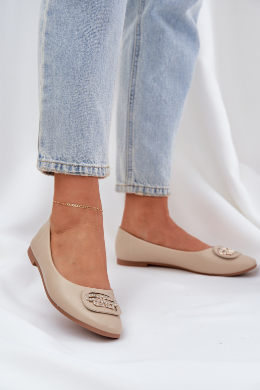 Ballerines Sur une semelle plate avec des ornements beige Ainoria Ballerines Sur une semelle plate avec des ornements beige Ainoria