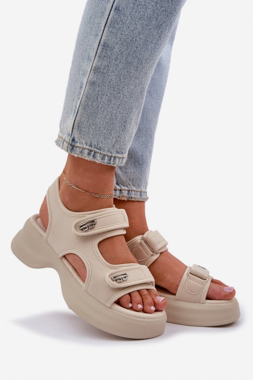 Sandales légères avec une plateforme couleur ivoire Deniffia  Sandales légères avec une plateforme couleur ivoire Deniffia