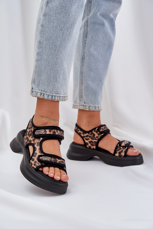 Eko Peau Sandales légères avec une plateforme avec des motifs en fourrure de léopard marron Deniffia
