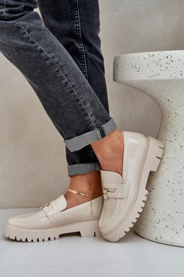 Mocassins laqués Féminin Z Przypinką Nounours beige DANSulinea 2