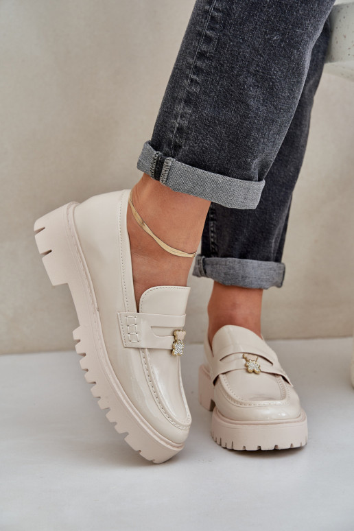 Mocassins laqués Féminin Z Przypinką Nounours beige DANSulinea Mocassins laqués Féminin Z Przypinką Nounours beige DANSulinea