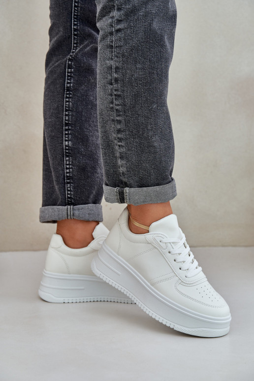 Baskets classiques en cuir écologique avec une plateforme couleur blanche Dorreia