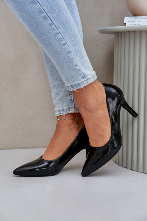 chaussures à talons hauts Z avec effet vernisj Eko Skóry couleur noire Sanalitia chaussures à talons hauts Z avec effet vernisj Eko Skóry couleur noire Sanalitia