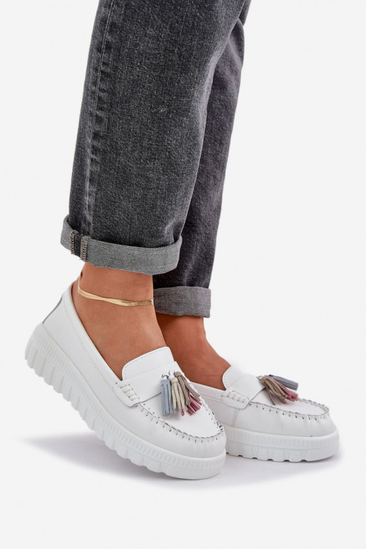 Peau mocassins pour femmes avec des franges avec une plateforme I Koturnie couleur blanche Eleazetta