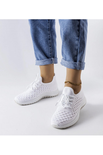 Baskets de sport blanches...