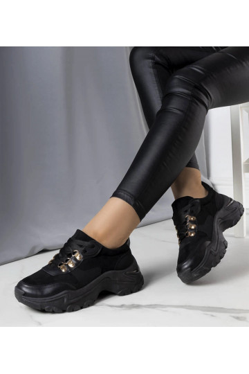 Baskets noires en matières... 2