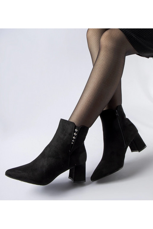 Bottines en éco-suède noir à talon...