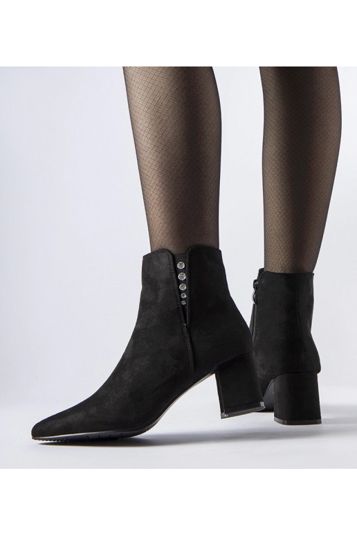 Bottines en éco-suède noir à talon...