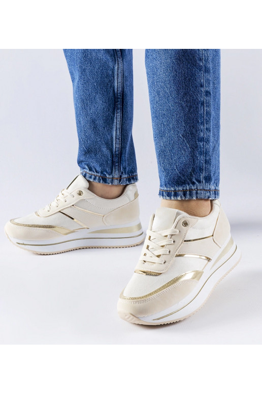 Baskets beiges sur la plateforme Nutter