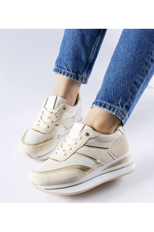 Baskets beiges sur la plateforme Nutter