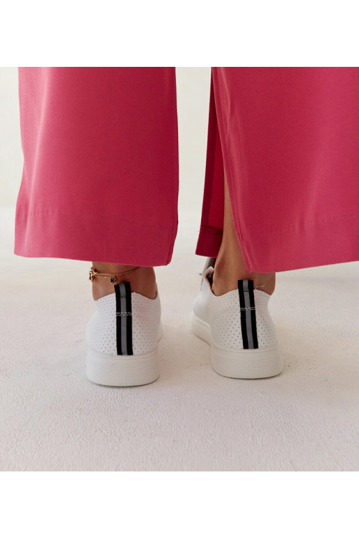 Baskets blanches en cuir écologique...