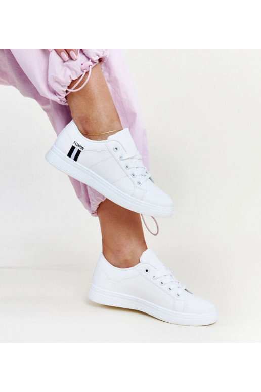 Baskets blanches à lacets pour femmes...