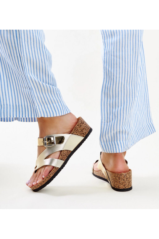 Sandales compensées métallisées...